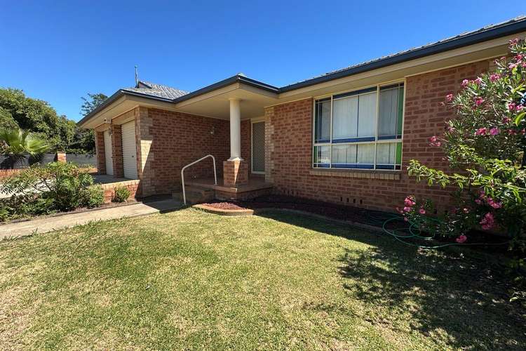 2 McMillan Place, Forbes NSW 2871