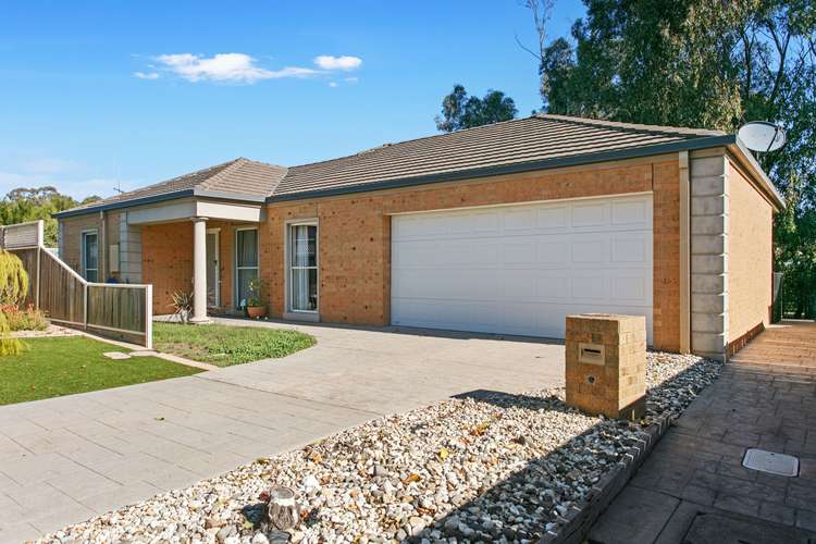 4 Miranda Close, Strathdale VIC 3550