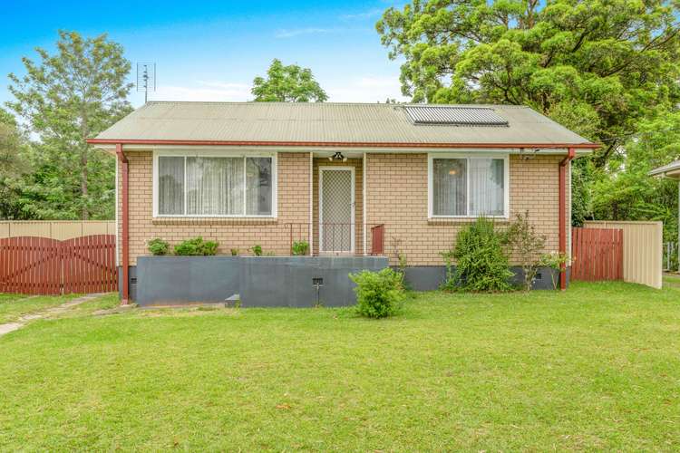 32 Young Avenue, Nowra NSW 2541