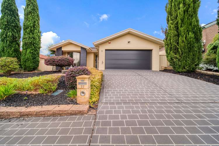 77 Hugh Mckay Crescent, Dunlop ACT 2615