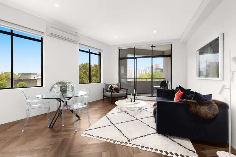 Main view of Homely apartment listing, 702/172 Riley Street, Darlinghurst NSW 2010