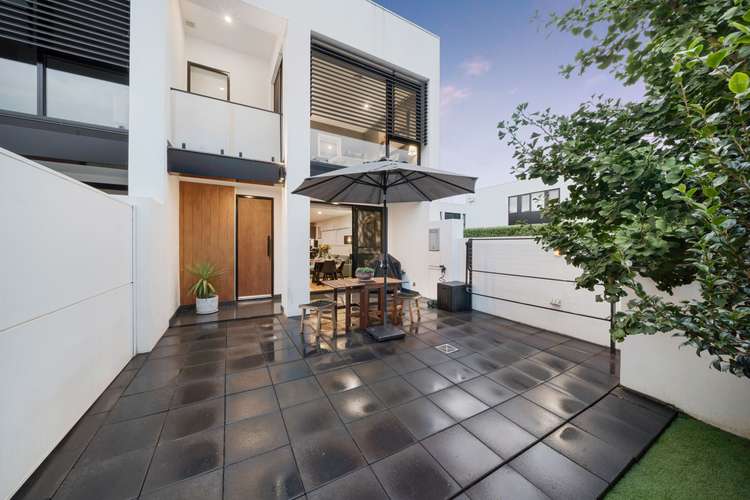 Main view of Homely townhouse listing, 4/70 Henty Street, Braddon ACT 2612