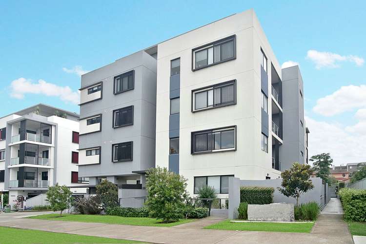 Main view of Homely unit listing, 105/290 Great Western Highway, Wentworthville NSW 2145