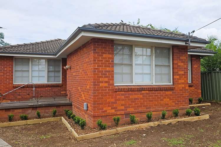 8 Cuthel Place, Campbelltown NSW 2560