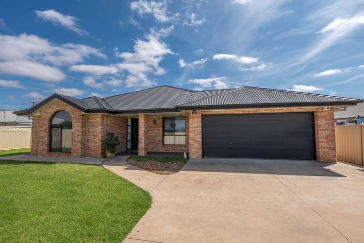 Main view of Homely house listing, 11 Dunstan Close, Forbes NSW 2871