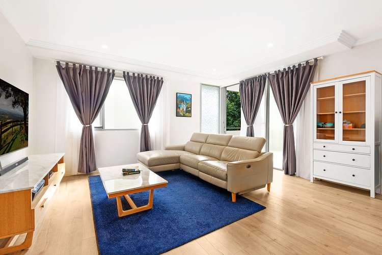 Main view of Homely unit listing, 302/1 Heydon Avenue, Warrawee NSW 2074