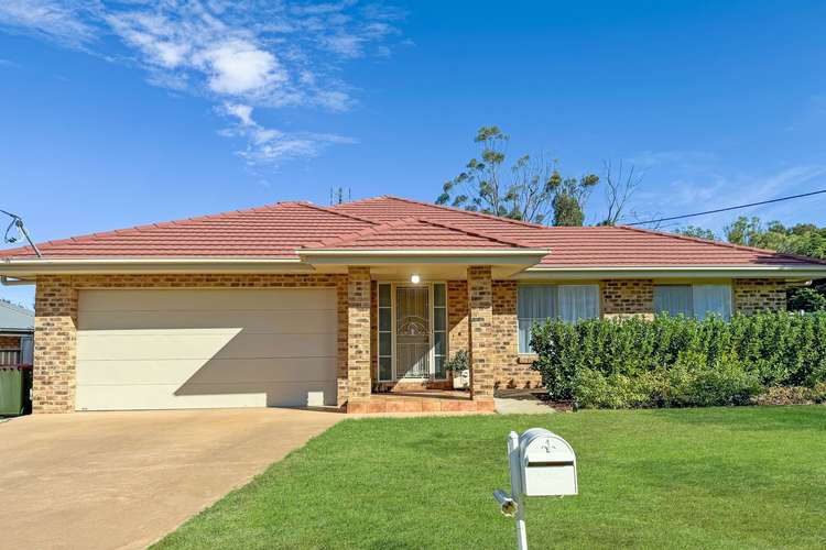 Main view of Homely house listing, 16 Farrer Street, Parkes NSW 2870