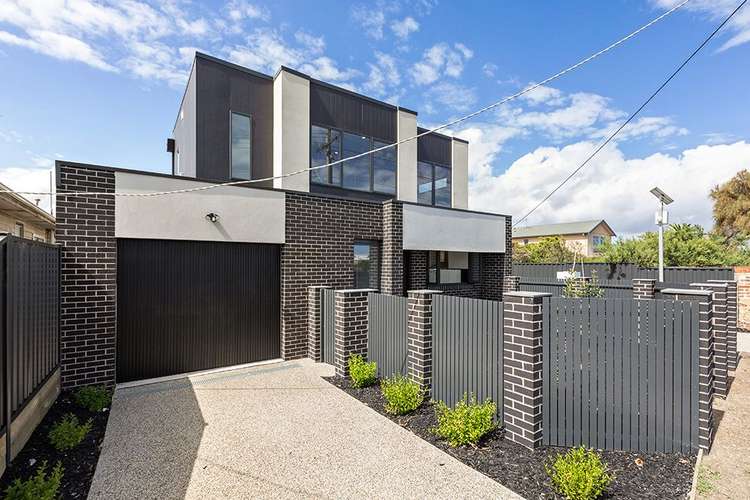 Main view of Homely townhouse listing, 1/553 Station Street, Carrum VIC 3197