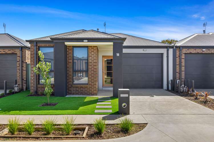 Main view of Homely townhouse listing, 18 Stallion Place, Sebastopol VIC 3356