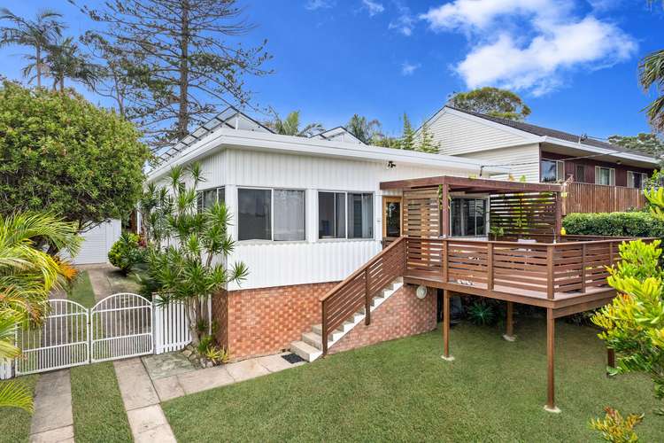 Main view of Homely house listing, 4 Woodlawn Drive, Budgewoi NSW 2262