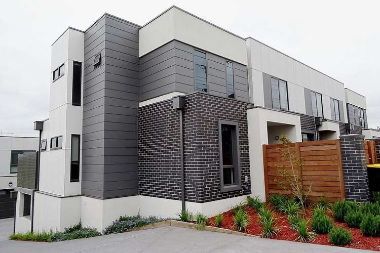 Main view of Homely townhouse listing, 1/35-37 Foote Street, Templestowe Lower VIC 3107