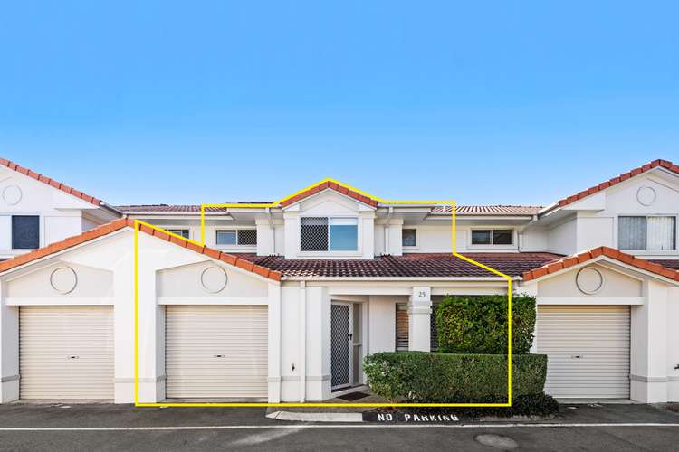 Main view of Homely townhouse listing, 25/11 Glin Avenue, Newmarket QLD 4051