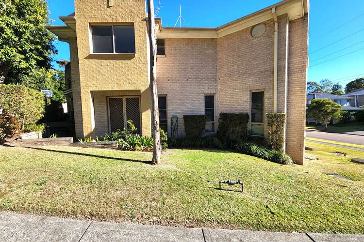 Main view of Homely townhouse listing, 2/8 Hayden Close, Watanobbi NSW 2259