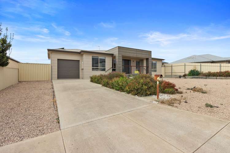 3 Mctavish Drive, Moonta Bay SA 5558