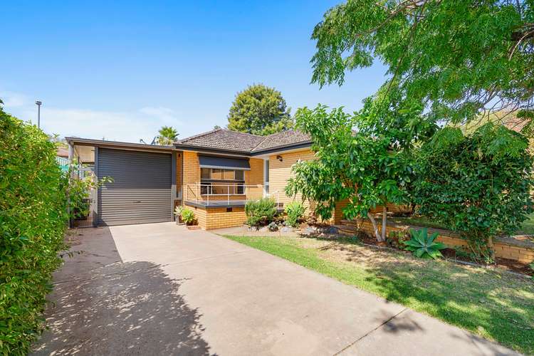 31 Waranga Avenue, Mount Austin NSW 2650