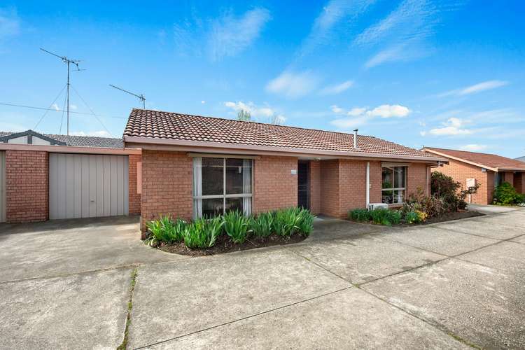 Main view of Homely unit listing, 2/13 Hertford Street, Sebastopol VIC 3356