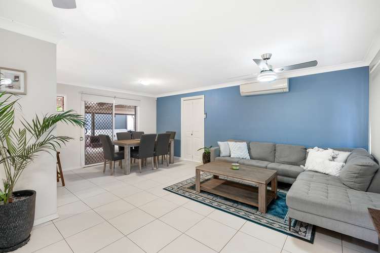 Second view of Homely house listing, 5 Valentine Place, Rosemeadow NSW 2560
