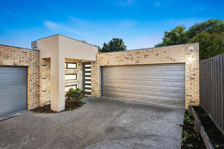 Main view of Homely unit listing, 2/11 Charlton Street, Mount Waverley VIC 3149