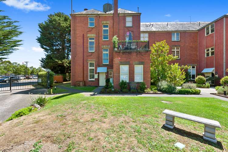 Main view of Homely apartment listing, 2A/300 Gillies Street North, Wendouree VIC 3355