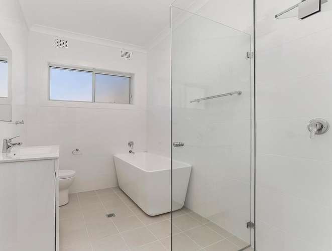 Fifth view of Homely apartment listing, 3/219 Coogee Bay Road, Coogee NSW 2034