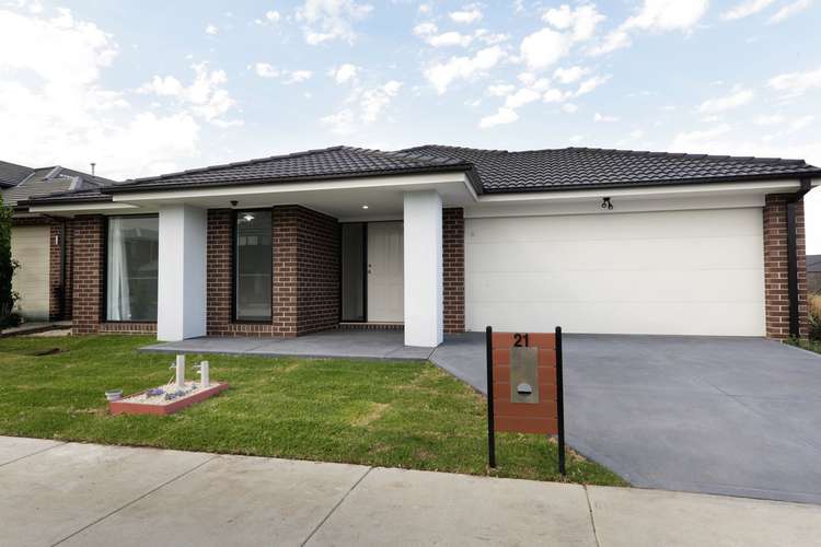 21 Featherdown Way, Clyde North VIC 3978