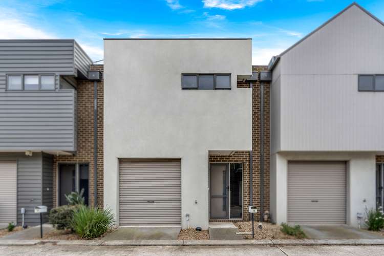 Main view of Homely townhouse listing, 10/24 Healesville Loop, Craigieburn VIC 3064