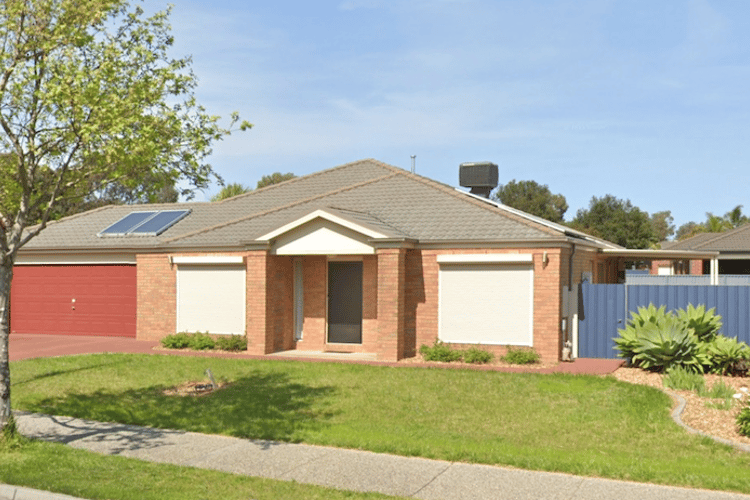 76 Shearwater Drive, Pakenham VIC 3810