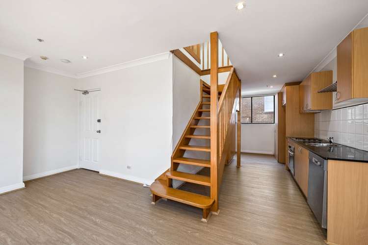 Main view of Homely house listing, 301/9 Greenknowe Avenue, Elizabeth Bay NSW 2011