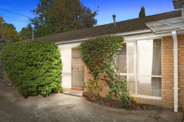 Main view of Homely unit listing, 2/2 Arlington Street, Ringwood VIC 3134