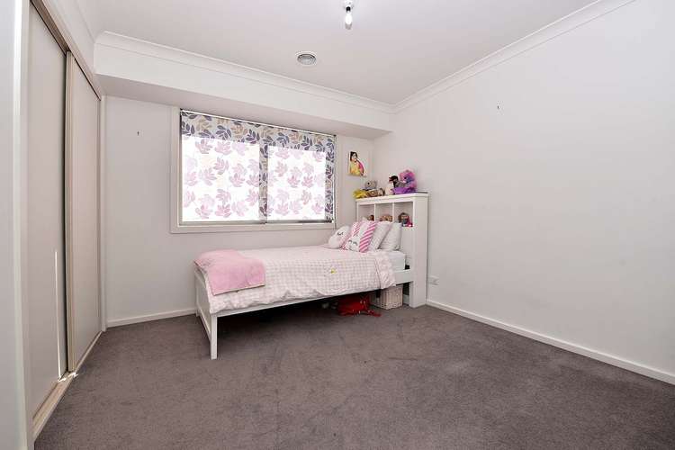Fourth view of Homely house listing, 10 Conway Court, Hampton Park VIC 3976