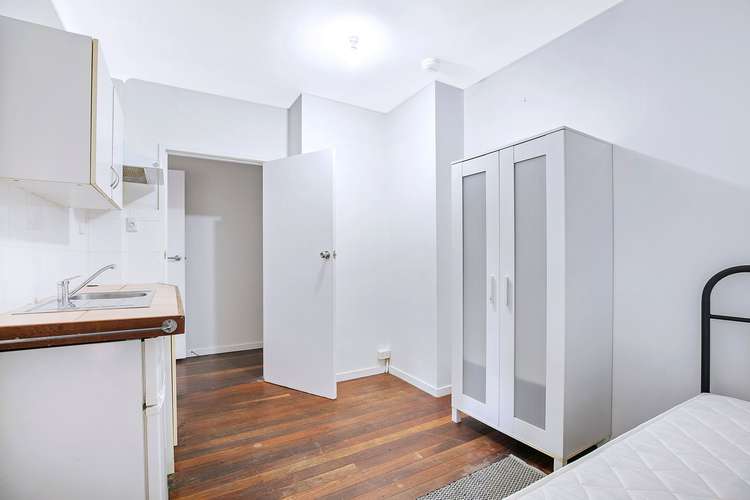 Main view of Homely studio listing, 1a/6 Wight Street, Milton QLD 4064