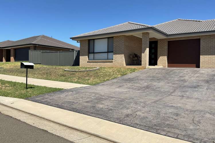 10 Simmental Way, Tamworth NSW 2340