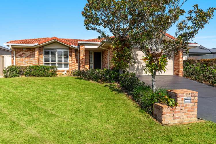 196 Yamba Road, Yamba NSW 2464