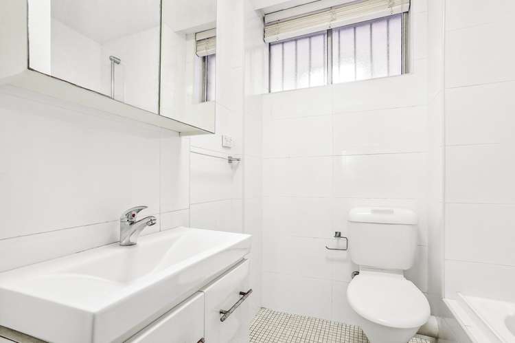 Fourth view of Homely apartment listing, 101/4-14 Roslyn Gardens, Elizabeth Bay NSW 2011