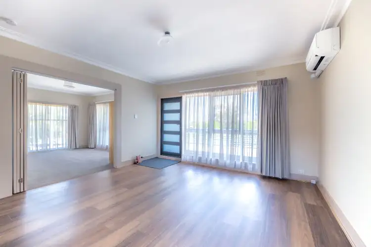1761 Dandenong Road