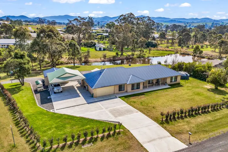 Main view of Homely house listing, 8 Neotsfield Avenue, Gloucester NSW 2422