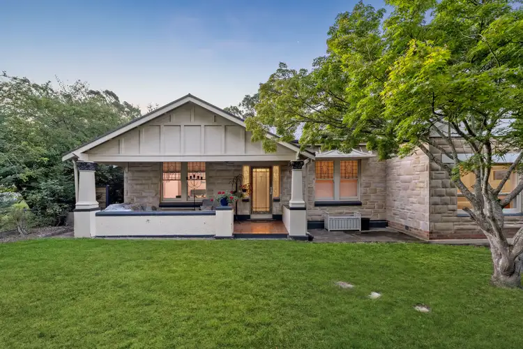 8 Pine Avenue