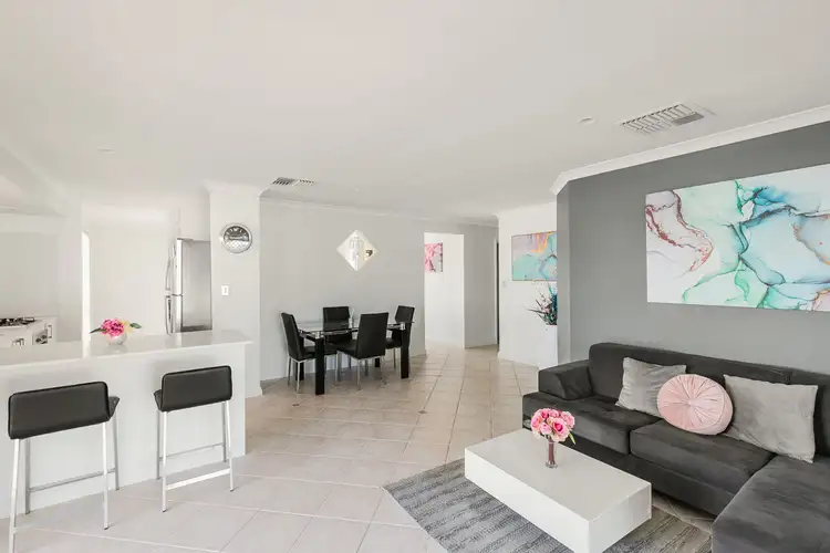 Second view of Homely house listing, 11 Werloo Court, Leda WA 6170