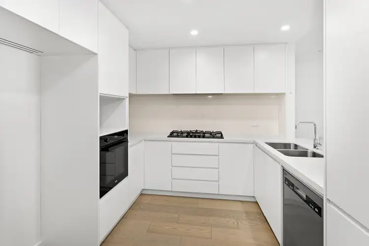 2 Surfleet Place