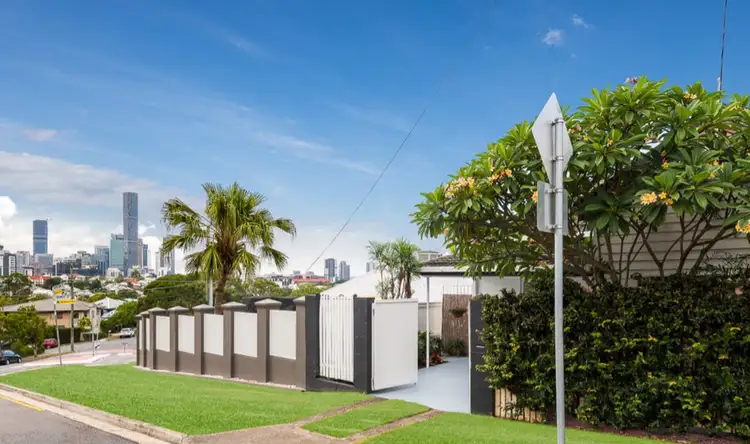 22 Upper Cairns Terrace