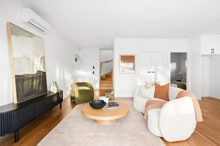 Third view of Homely townhouse listing, 2/132 Graham Road, Viewbank VIC 3084