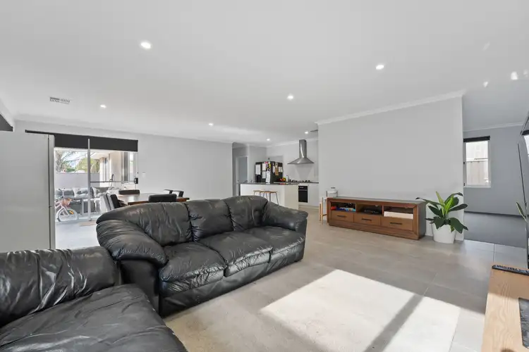 Seventh view of Homely house listing, 10 Hinckley Street, Parmelia WA 6167
