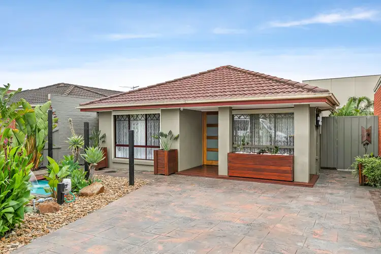 Main view of Homely house listing, 5 Mladen Court, Coolaroo VIC 3048