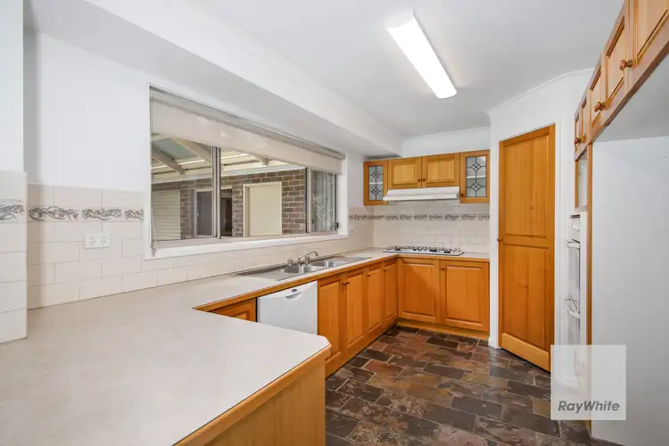 Fifth view of Homely house listing, 5 Kolivas Court, Hillside VIC 3037