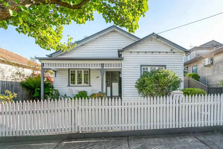 30 Townhall Avenue
