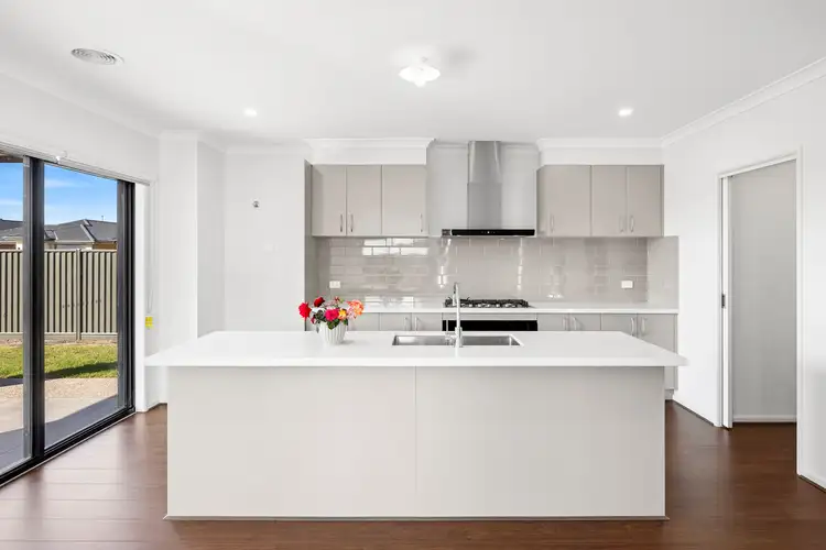 Second view of Homely house listing, 2 Bronzewing Way, Lara VIC 3212