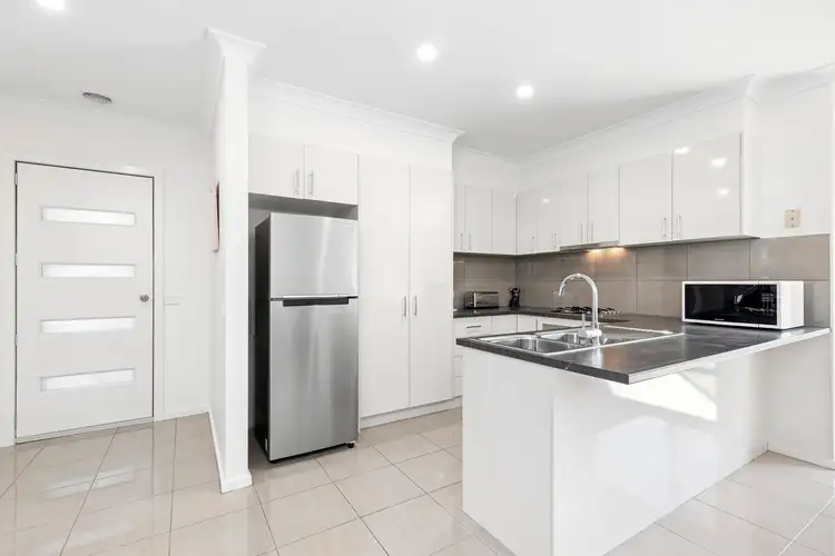 Main view of Homely unit listing, 1/24 Curletts Road, Lara VIC 3212