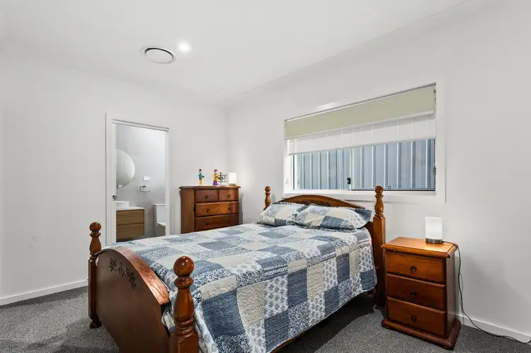 Fifth view of Homely semi-detached listing, 23 Paul Circuit, Tullimbar NSW 2527
