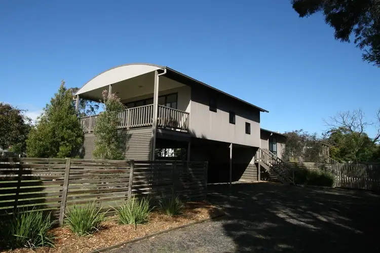 3 Rita Avenue, Cowes VIC 3922