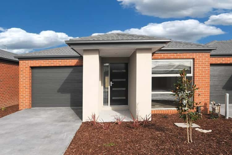 10 Hawkshead Place, Cranbourne North VIC 3977